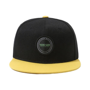 Two-tone Classical 6 Panel Flat Brim Snapback Cap With Custom Woven Patch