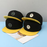 Two-tone Classical 6 Panel Flat Brim Snapback Cap With Custom Woven Patch