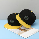 Two-tone Classical 6 Panel Flat Brim Snapback Cap With Custom Woven Patch